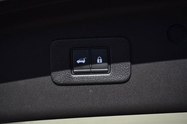 Certified 2022 Nissan Armada SL image 34