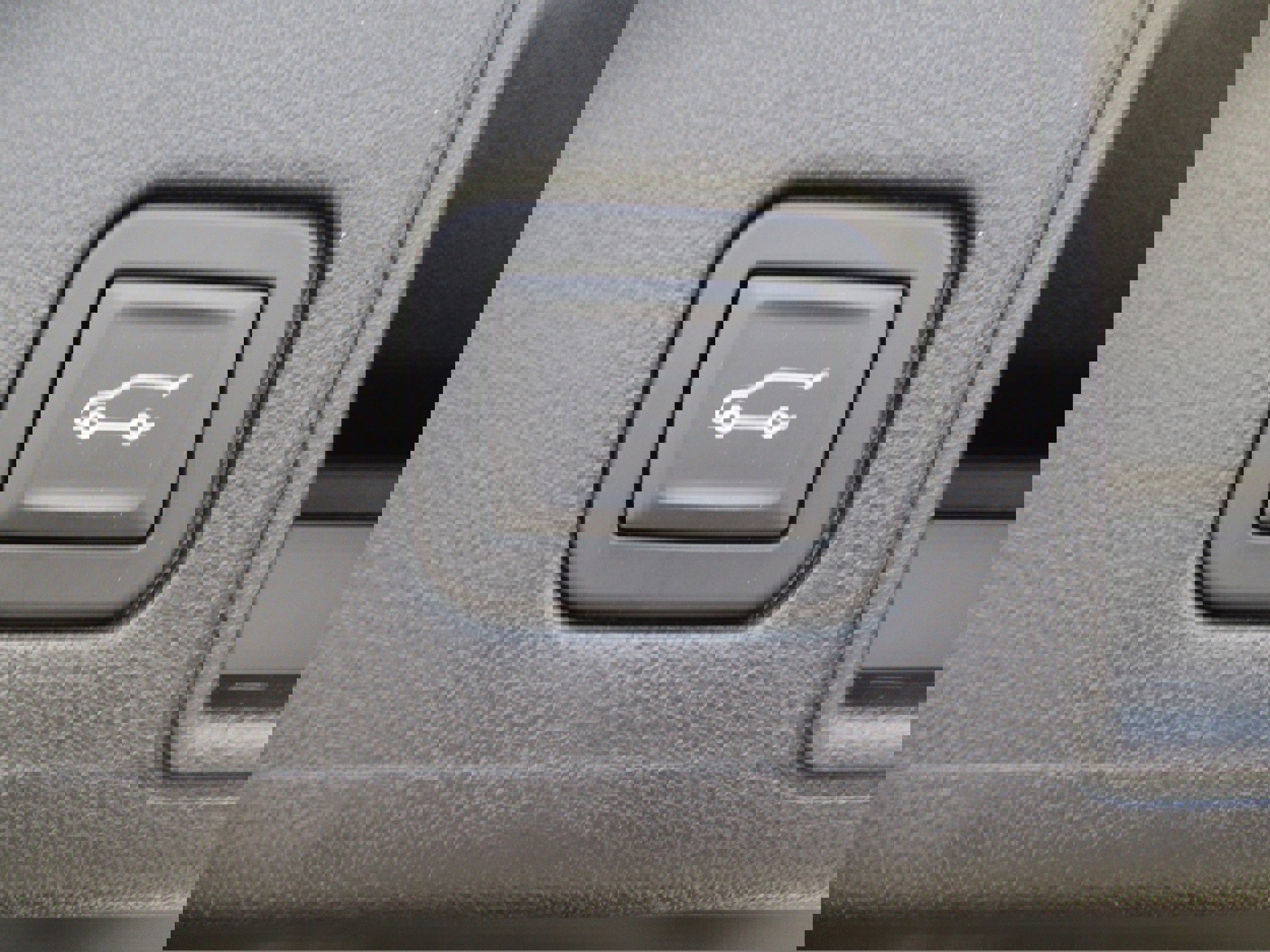 Used 2024 GMC Terrain SLT image 37