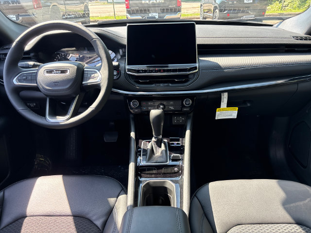New 2026 Jeep Compass Latitude AWD/4WD image 9