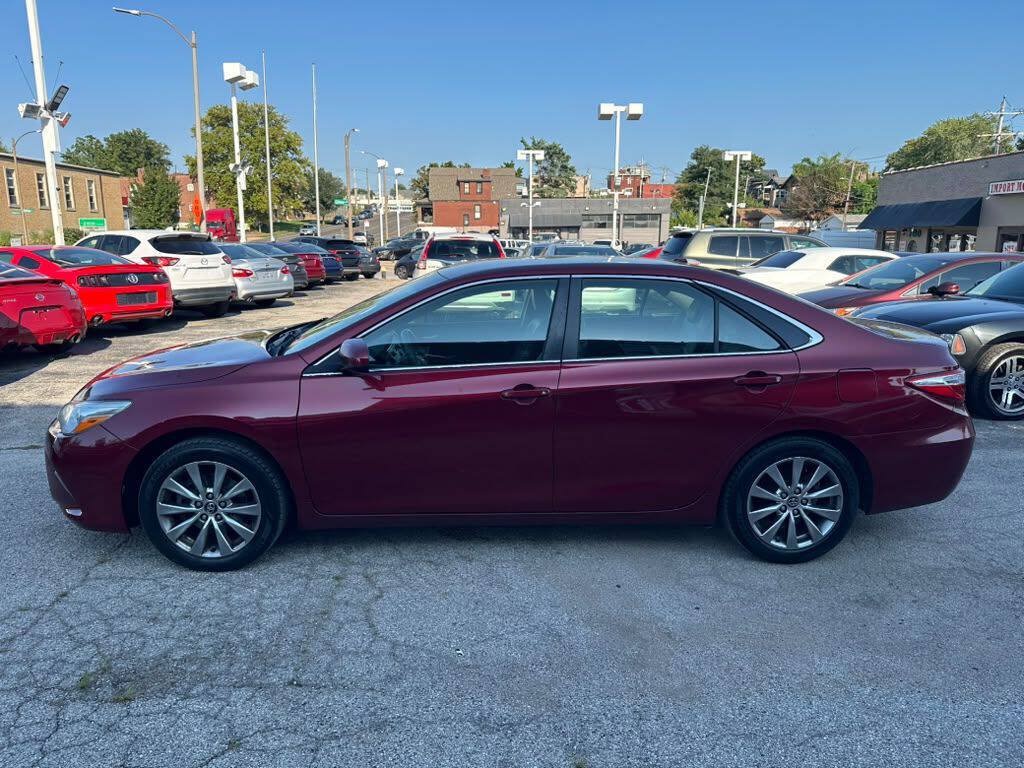 Used 2017 Toyota Camry XLE w/ Convenience Package FWD image 7