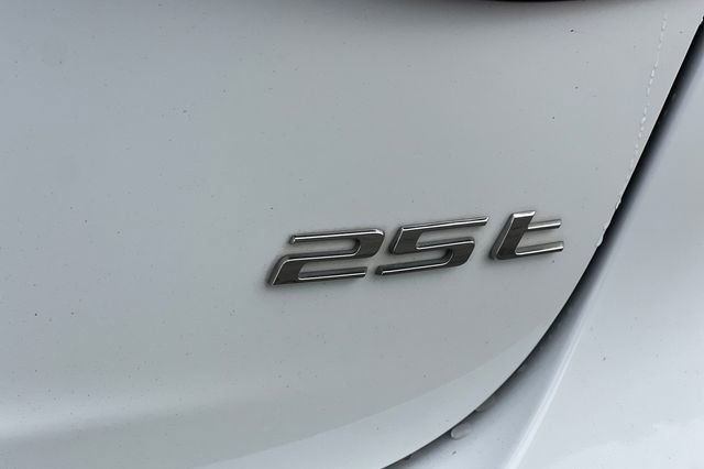 Used 2020 Jaguar XF Prestige image 32