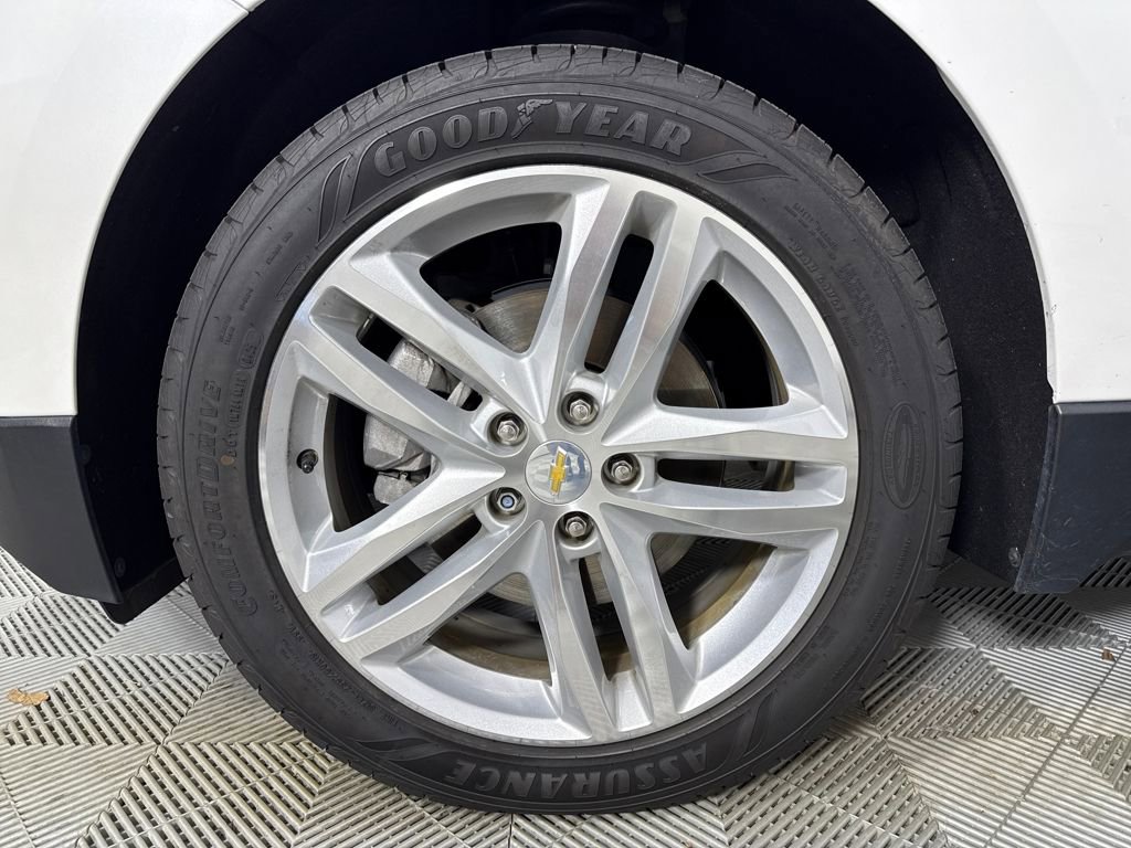 Used 2019 Chevrolet Equinox Premier image 18