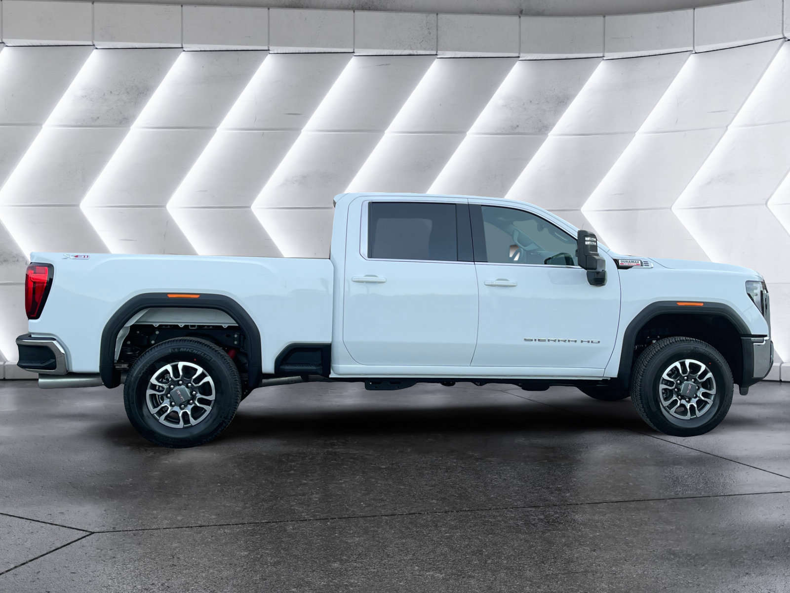 New 2026 GMC Sierra 3500 SLE w/ SLE Value Package AWD/4WD image 7