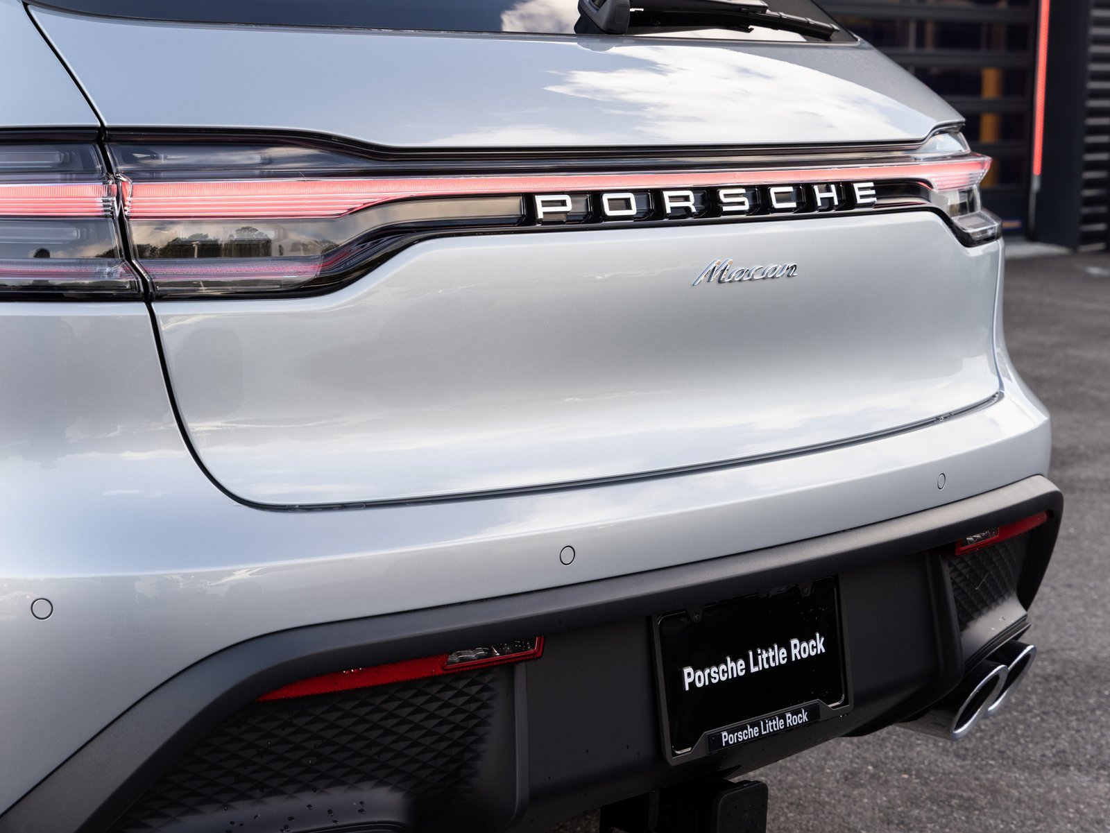 Certified 2026 Porsche Macan image 12