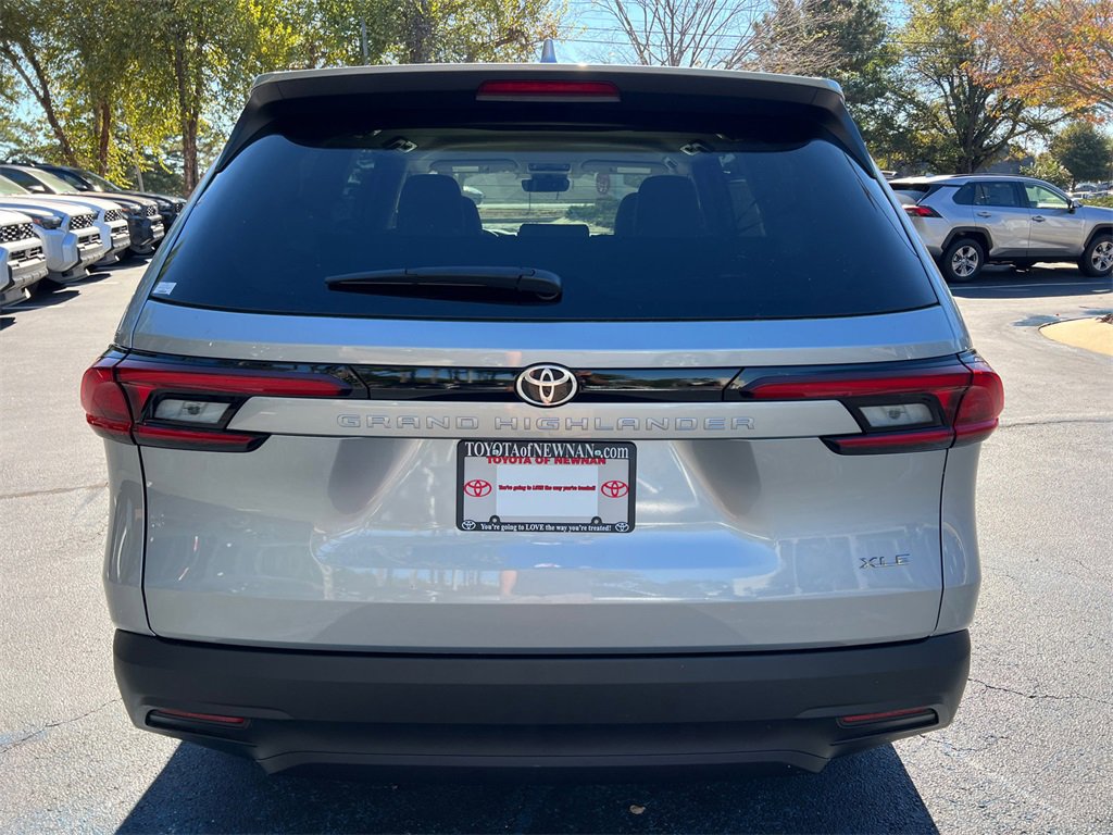New 2026 Toyota Grand Highlander XLE image 4