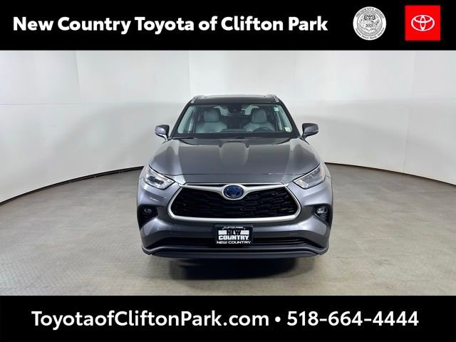 Used 2023 Toyota Highlander XLE AWD/4WD image 8