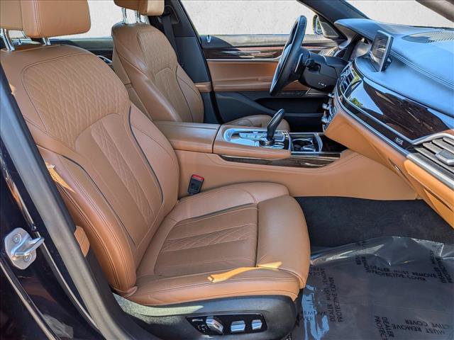 Used 2021 BMW 750i xDrive w/ Executive Package AWD/4WD image 23