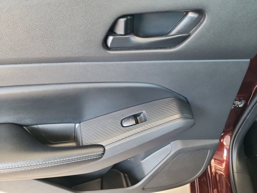 Used 2025 Nissan Altima 2.5 SV FWD image 34