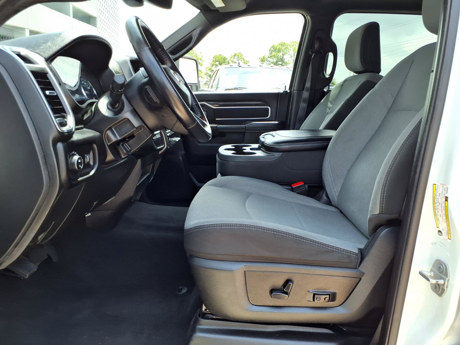 Used 2024 RAM 3500 Big Horn AWD/4WD image 21