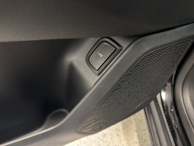 New 2026 Chevrolet Equinox LT w/ Convenience Package II image 18