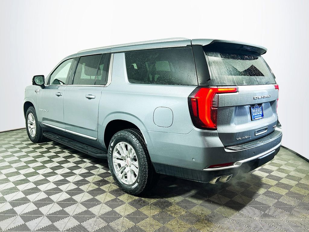 Used 2025 GMC Yukon XL Denali image 5