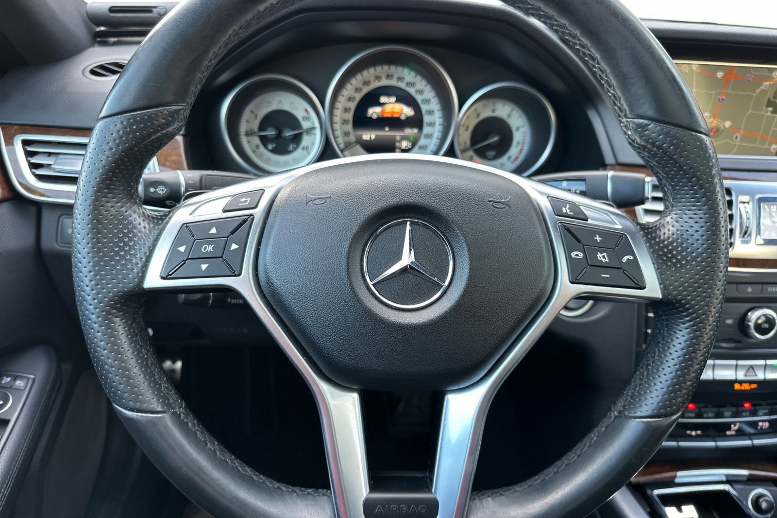 Used 2016 Mercedes-Benz E 350 4MATIC Sedan image 26