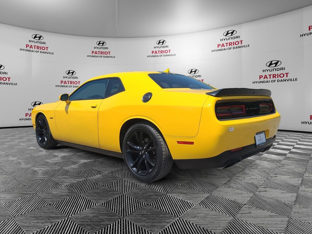 Used 2017 Dodge Challenger R/T w/ Blacktop Package RWD image 5
