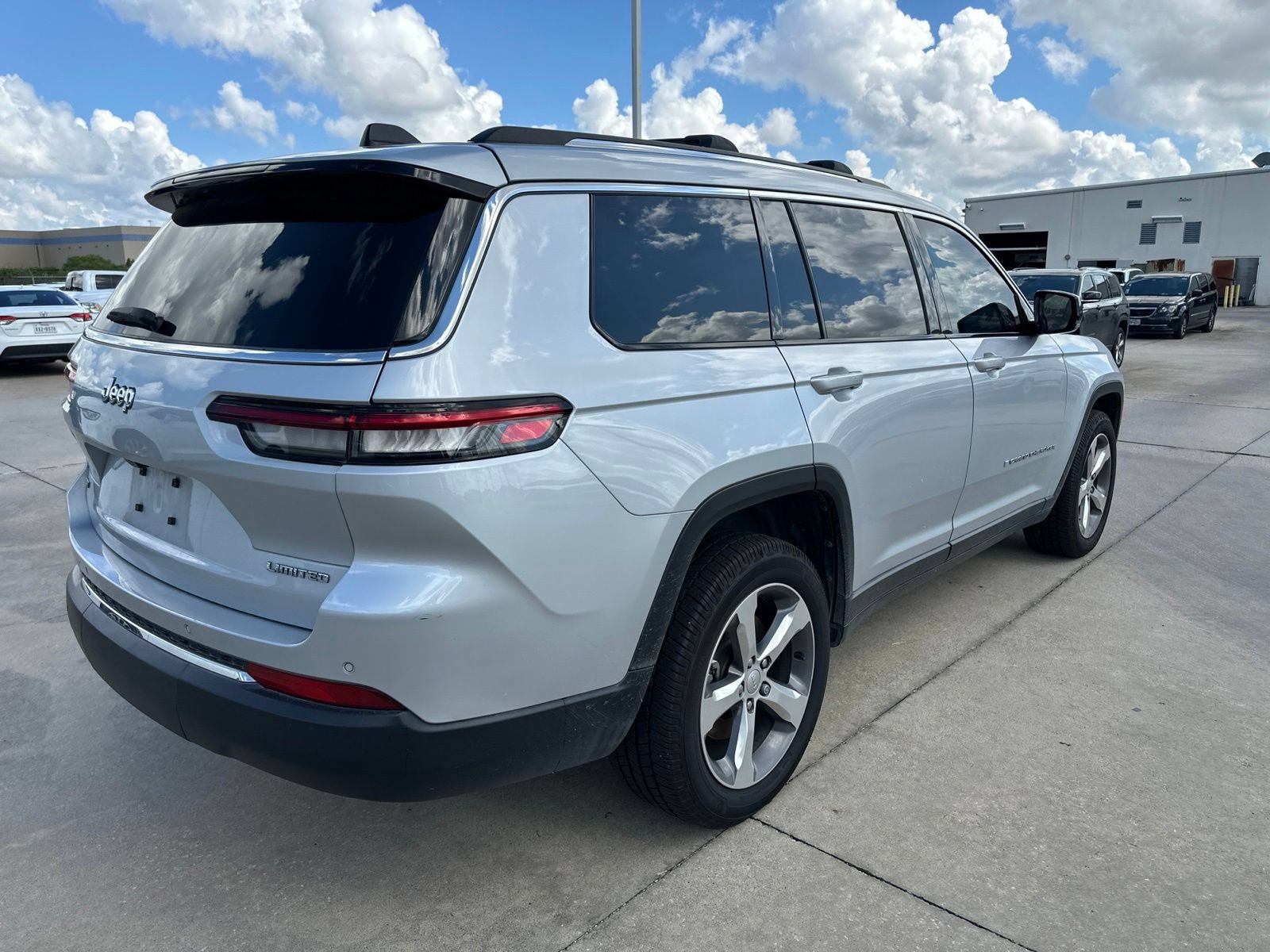 Used 2021 Jeep Grand Cherokee L Limited RWD image 7
