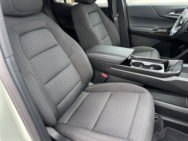 Used 2025 Chevrolet Equinox LT AWD/4WD image 46