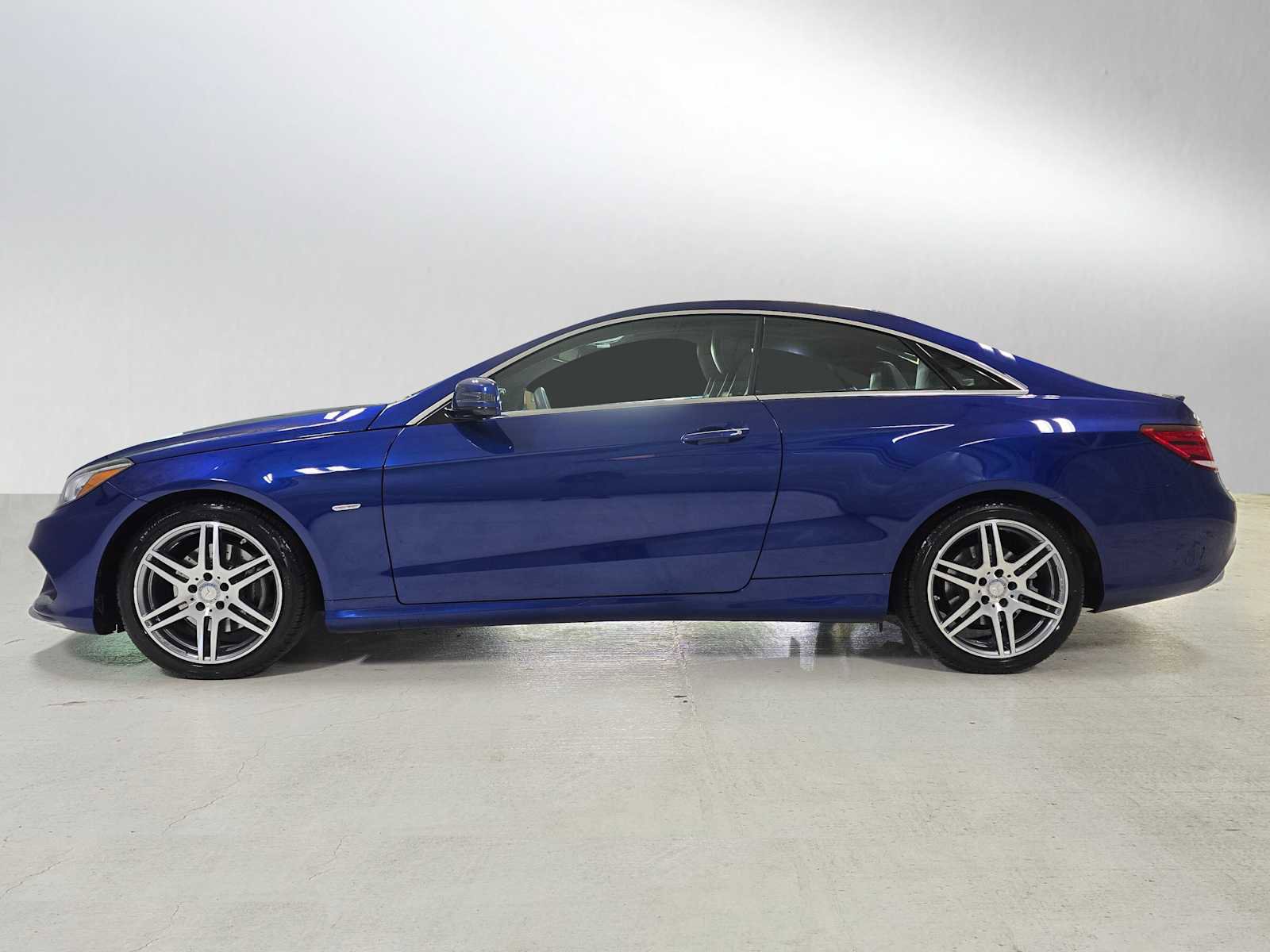 Used 2017 Mercedes-Benz E 400 4MATIC Coupe image 6