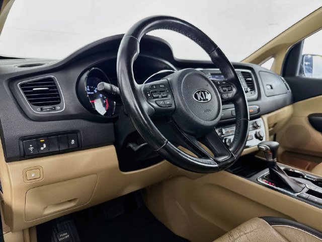 Used 2020 Kia Sedona EX FWD image 20
