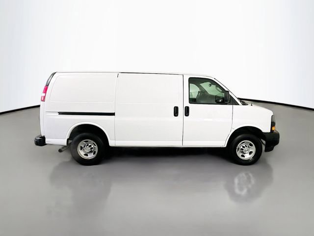 Used 2021 Chevrolet Express 3500 w/ Driver Convenience Package image 8