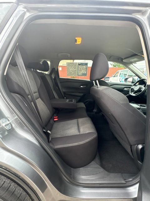 Used 2024 Nissan Rogue SV FWD image 15