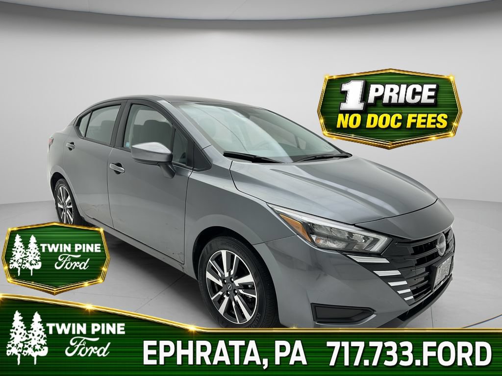 Used 2025 Nissan Versa SV FWD image 1