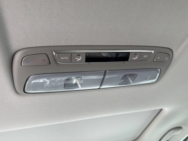 Used 2022 Kia Telluride S FWD image 19