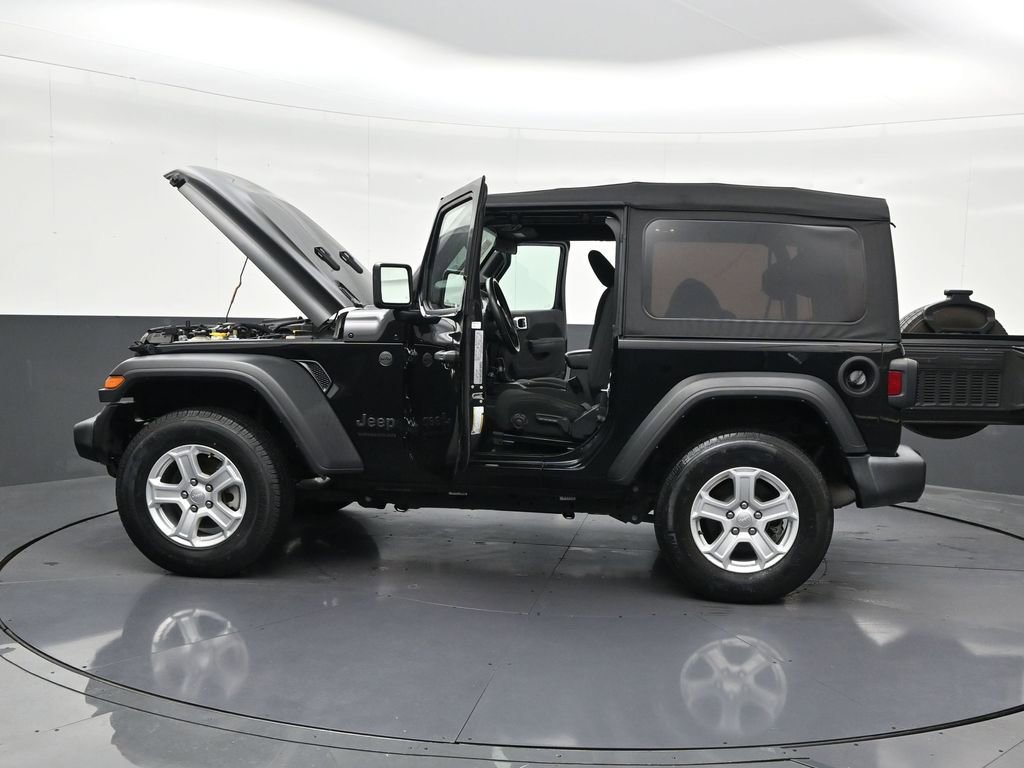 Used 2022 Jeep Wrangler Sport AWD/4WD image 31