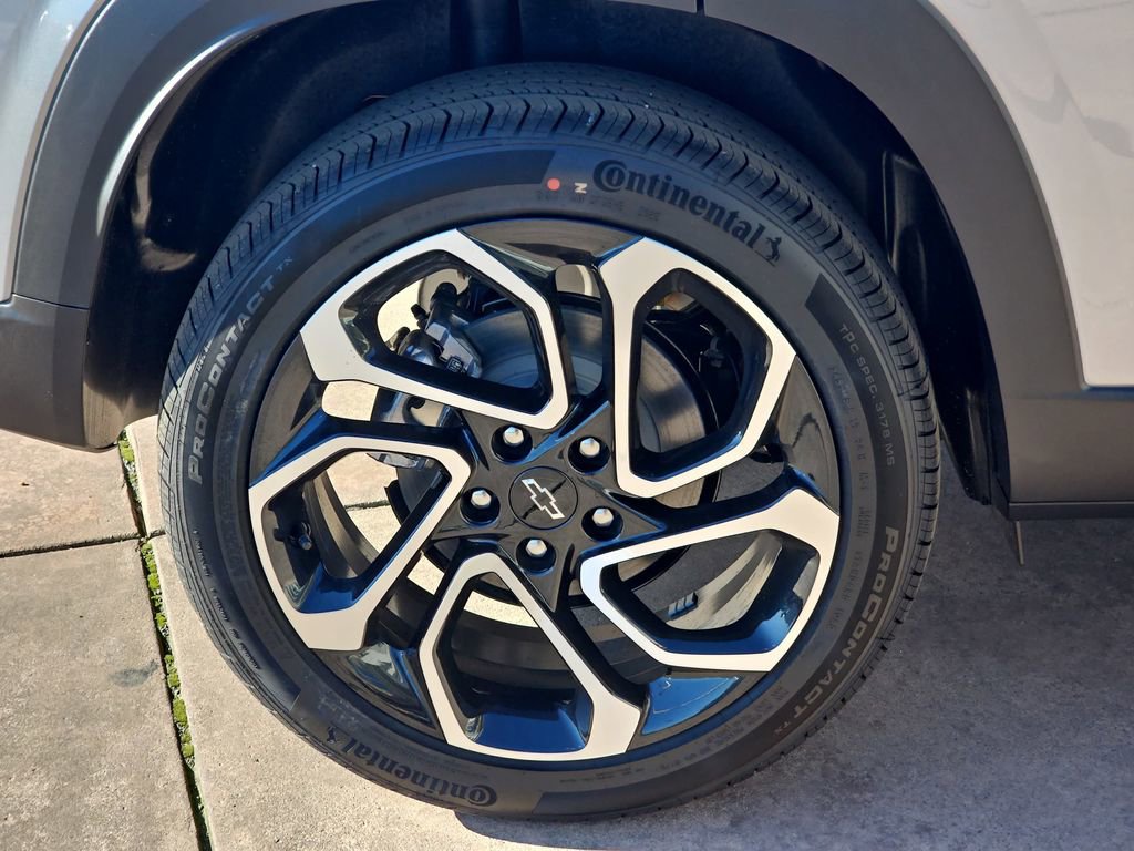 New 2026 Chevrolet Trax RS FWD image 36