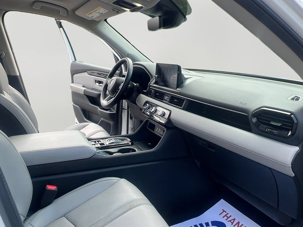 Certified 2024 Honda Pilot Touring image 11