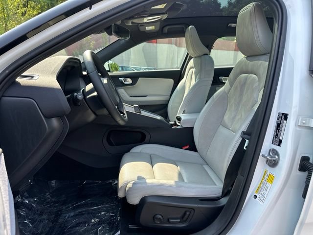 Used 2023 Polestar Polestar 2 w/ Pilot Pack AWD/4WD image 16