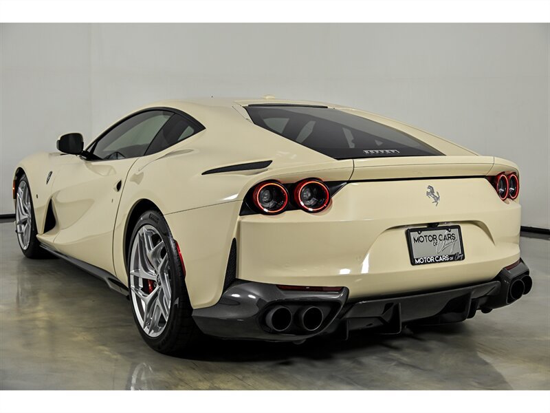 Used 2019 Ferrari 812 Superfast RWD image 7