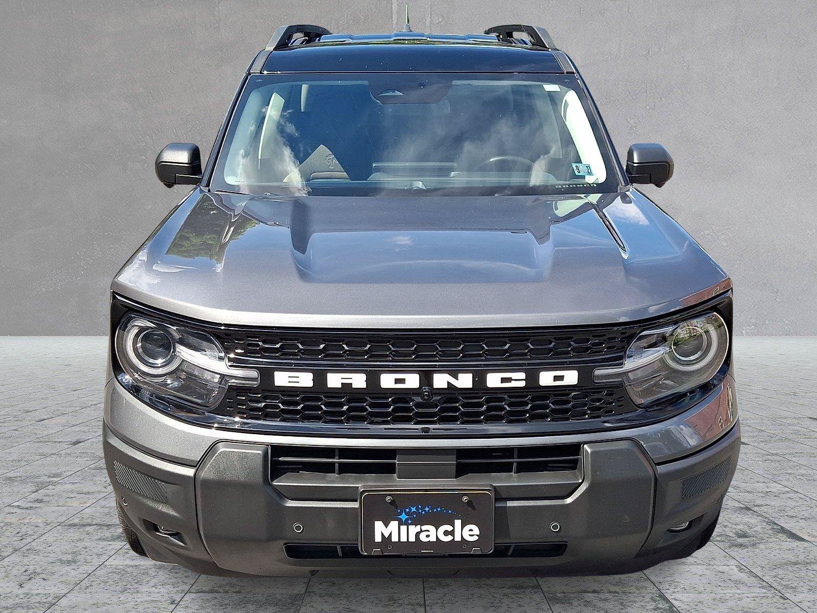 Used 2025 Ford Bronco Sport Outer Banks w/ Outer Banks Tech Package+ AWD/4WD image 2