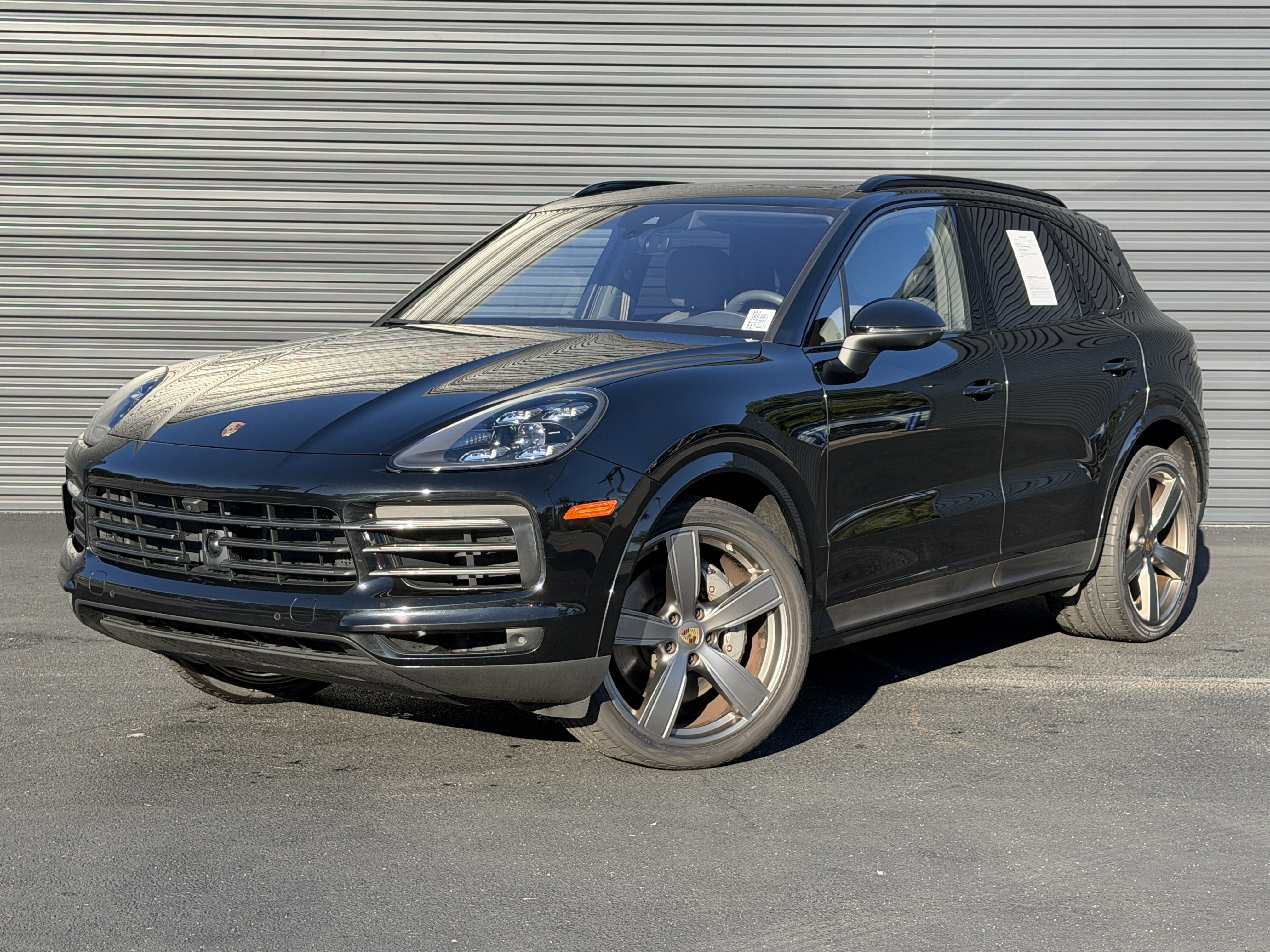 Used 2023 Porsche Cayenne S Platinum AWD/4WD image 1