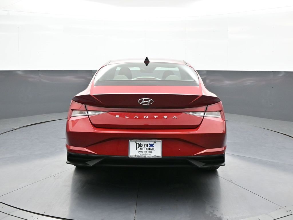 Certified 2023 Hyundai Elantra SEL w/ Convenience Package image 7