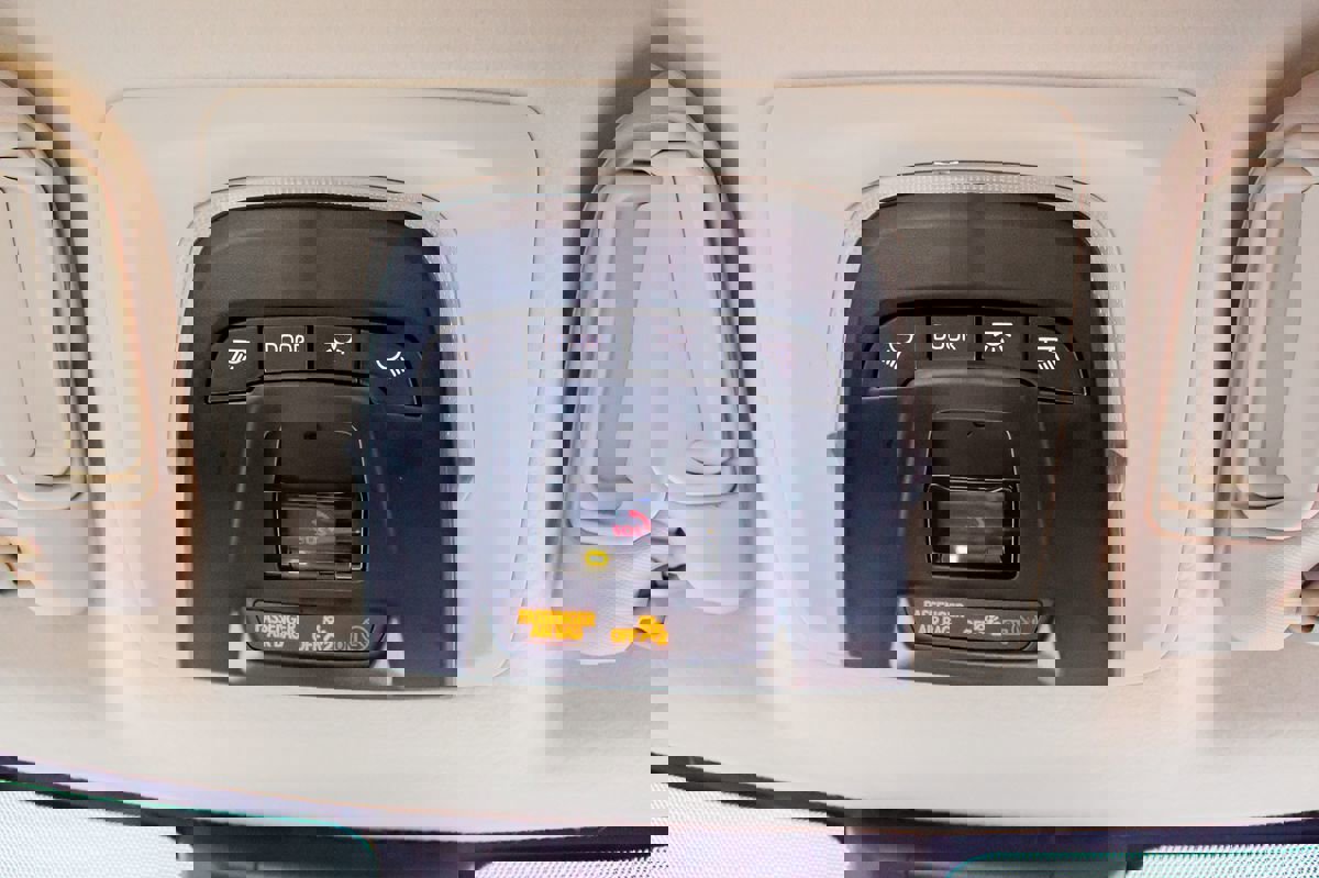 Used 2024 Toyota Corolla LE image 29