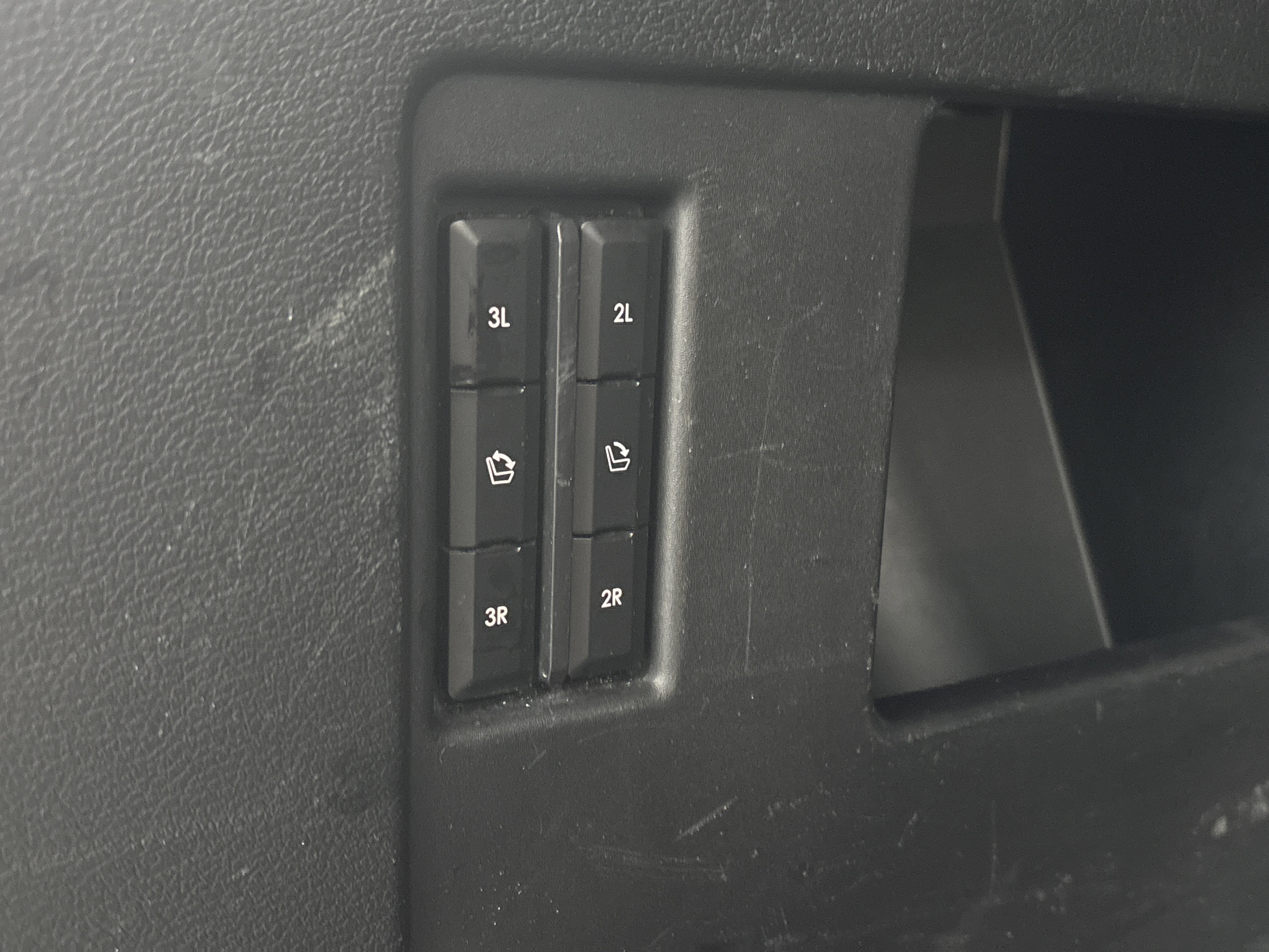 Used 2023 Lincoln Navigator 4WD image 8
