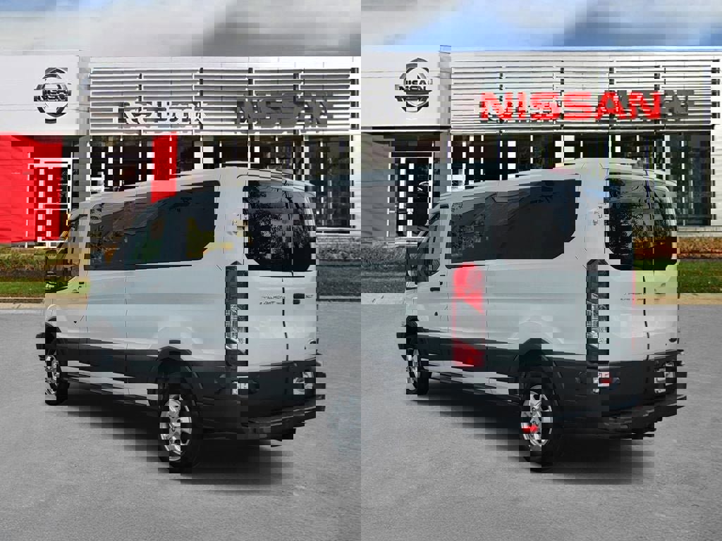 Used 2017 Ford Transit 350 XLT RWD image 6