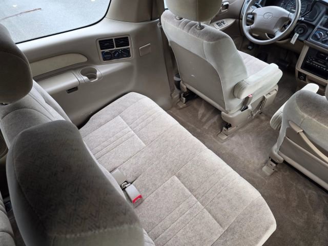Used 1998 Toyota Sienna CE image 28