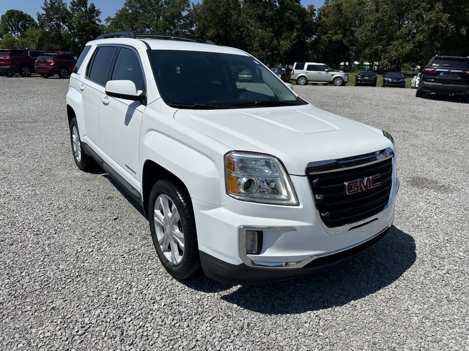 Used 2017 GMC Terrain SLE w/ Convenience Package image 3