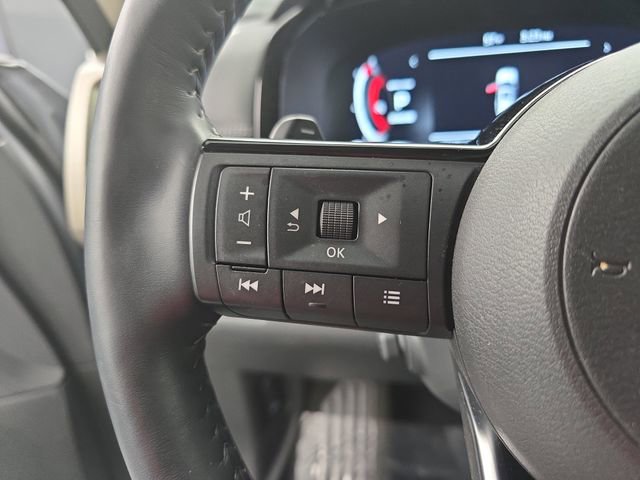 Used 2024 Nissan Pathfinder Platinum image 41