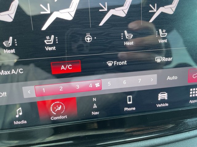 Used 2022 Dodge Durango R/T image 32