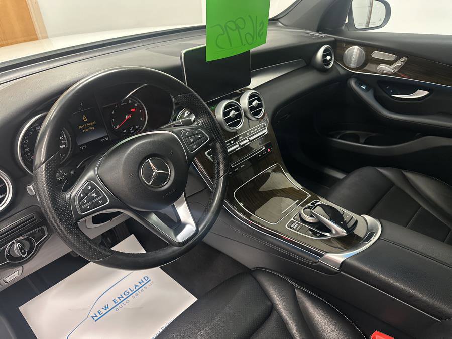 Used 2017 Mercedes-Benz GLC 300 4MATIC image 8
