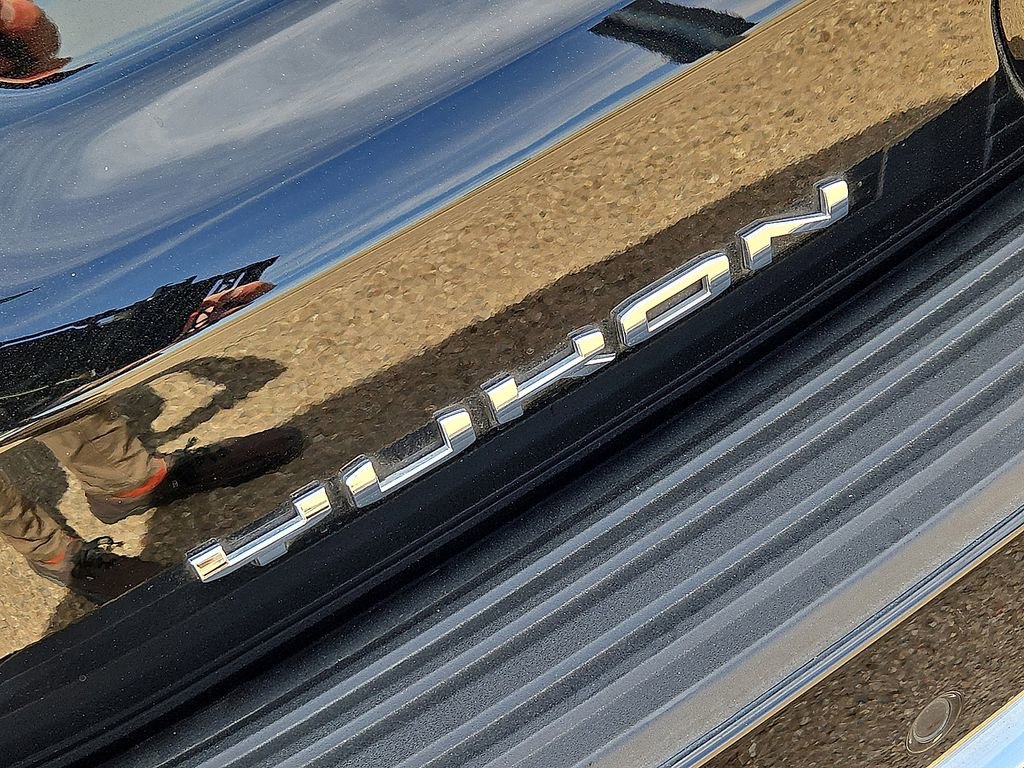 Used 2025 GMC Yukon Denali image 13