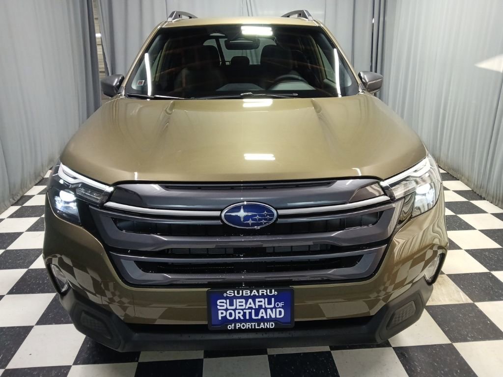 New 2025 Subaru Forester Premium AWD/4WD image 2