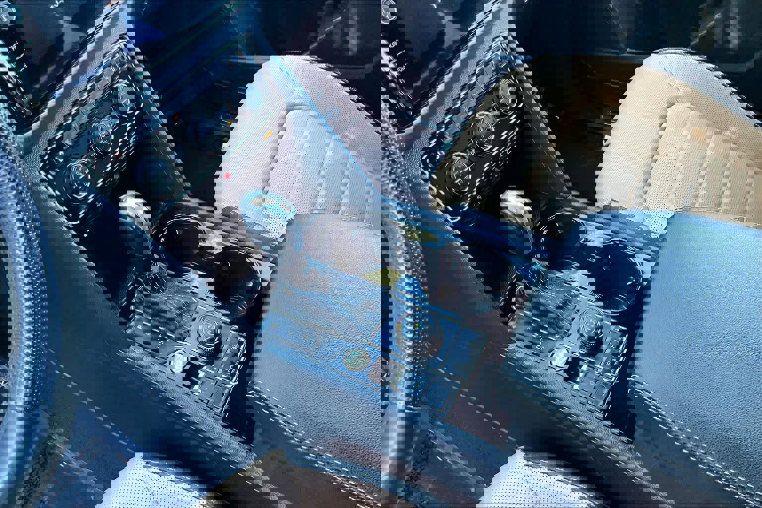 Used 2023 Volkswagen Atlas Cross Sport SEL Premium R-Line image 16