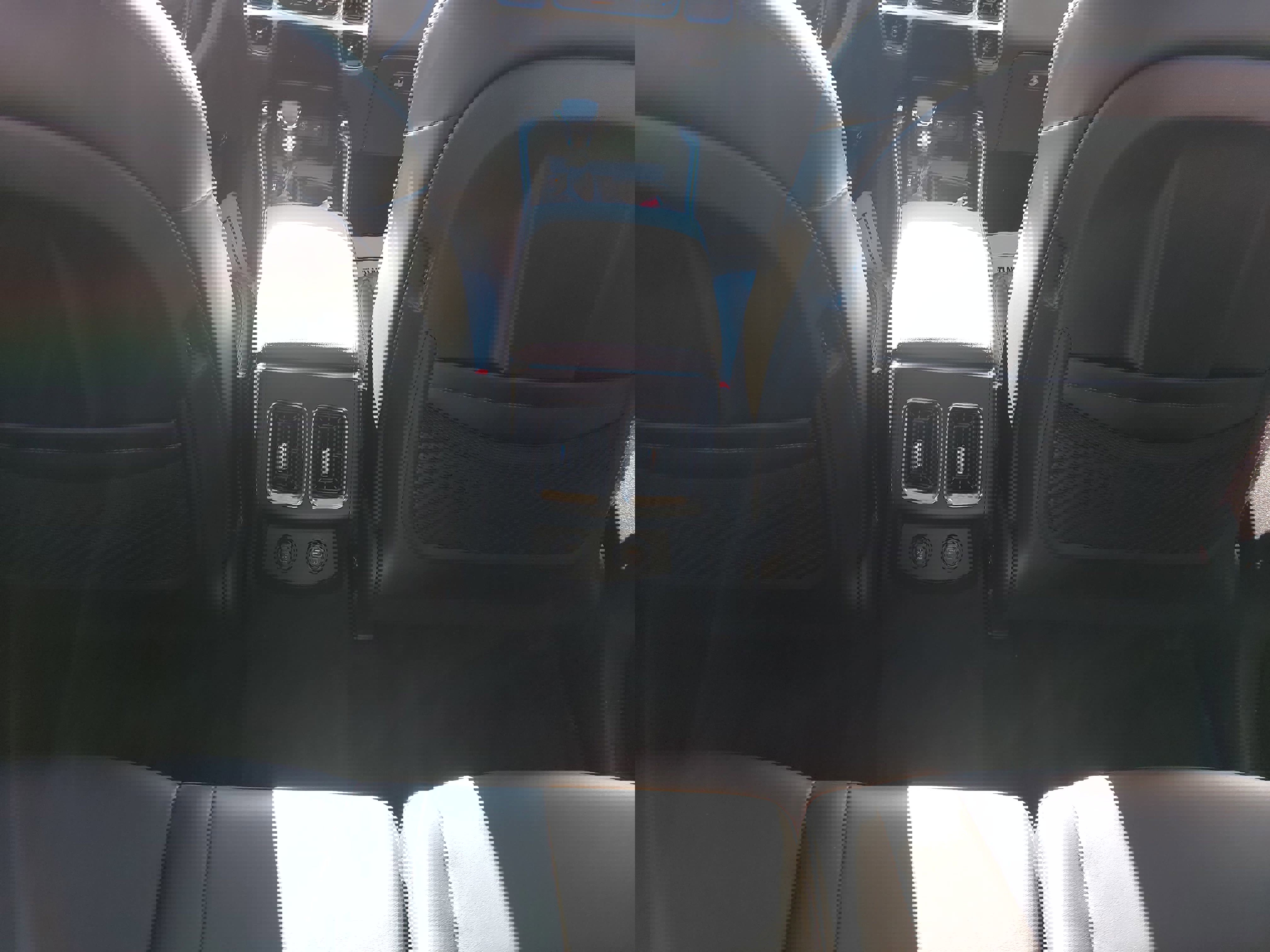 Used 2022 Kia Sorento S w/ Panoramic Sunroof Package image 13