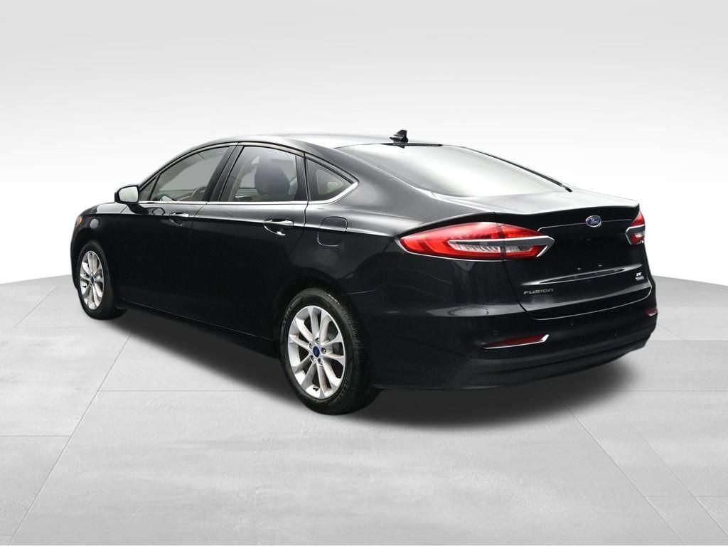 Used 2020 Ford Fusion SE FWD image 3