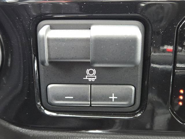 Used 2025 GMC Sierra 1500 Elevation w/ Elevation Premium Package image 7