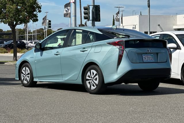 Used 2017 Toyota Prius Three FWD image 6