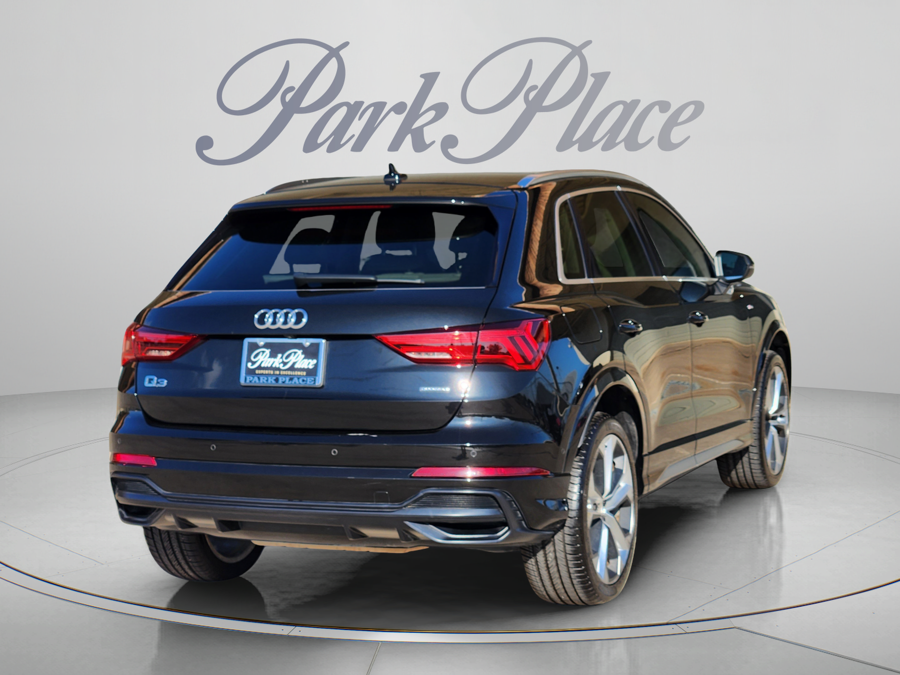 Used 2021 Audi Q3 2.0T Premium Plus w/ Premium Plus Package AWD/4WD image 6