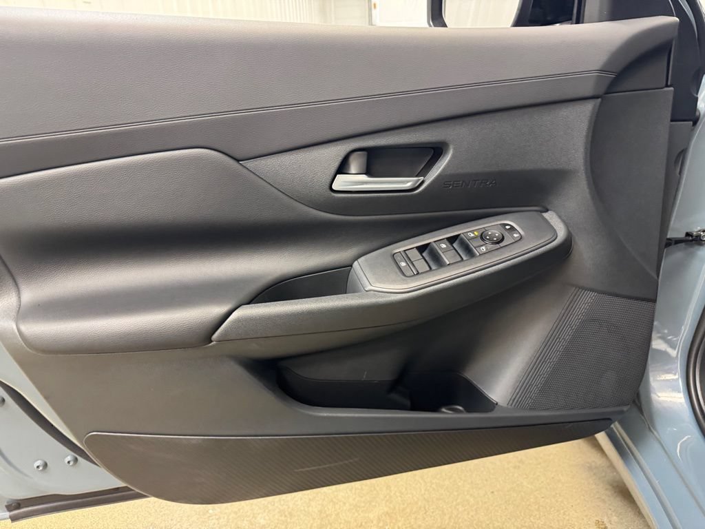 New 2026 Nissan Sentra SV w/ SV Convenience Package FWD image 8